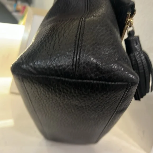 Kate spade everyday purse black leather with removable strap.